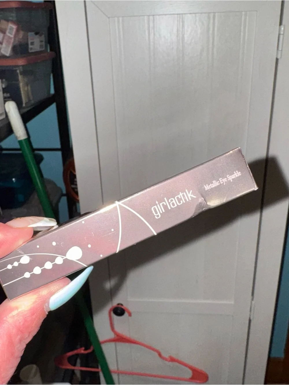 Metallic eye sparkle